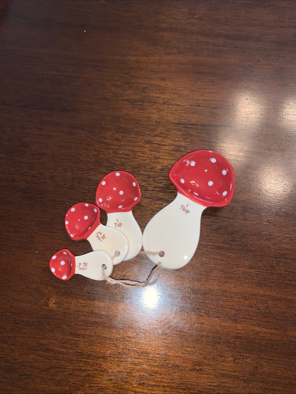 4 Red Polka Dot Mushroom Measuring Spoons Country Primitive Kitchen Decor NEW
